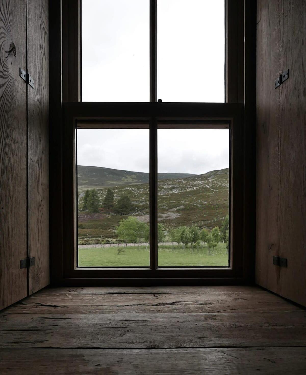 Huswell - Gairnshiel Lodge - Unique & Exclusive Lodge Next To The Castle Ballater Eksteriør bilde